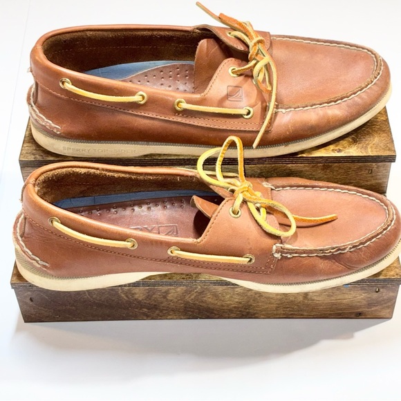Sperry Top Sider Men's Authentic 2-Eye Boat Shoe, Size 12M Tan Brown Preppy - Picture 1 of 9
